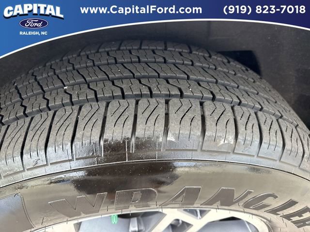 Certified 2025 Ford Expedition Active image 14