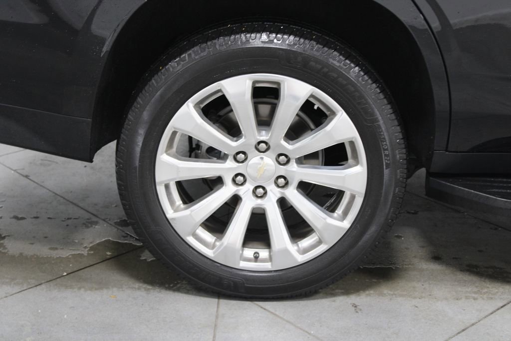 Used 2021 Chevrolet Tahoe Premier w/ Premium Package AWD/4WD image 14