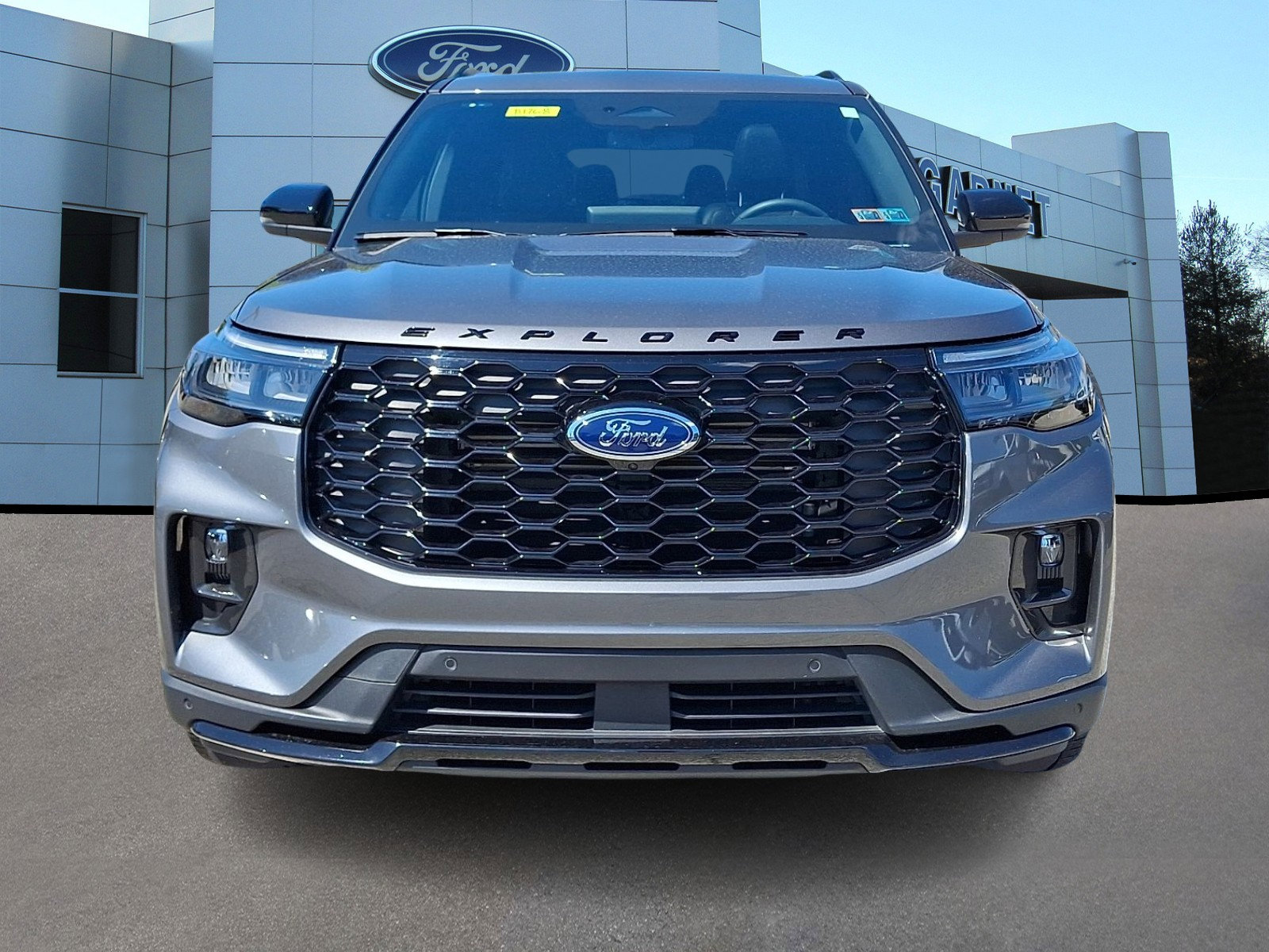 Certified 2025 Ford Explorer ST-Line w/ Premium Package AWD/4WD image 3