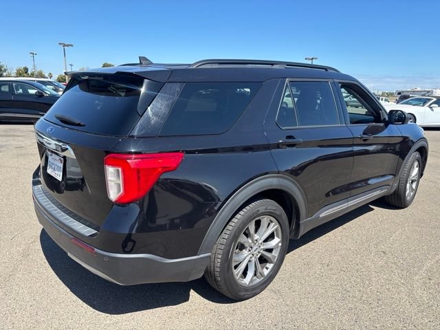 Certified 2023 Ford Explorer XLT w/ Equipment Group 202A RWD image 7