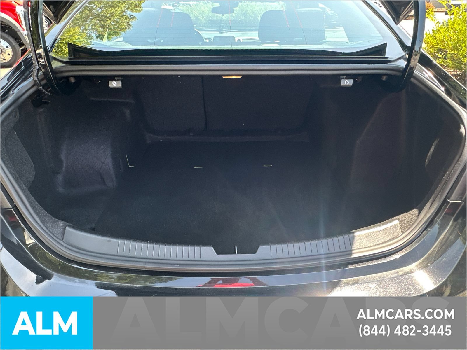 Used 2025 Chevrolet Malibu LT FWD image 21