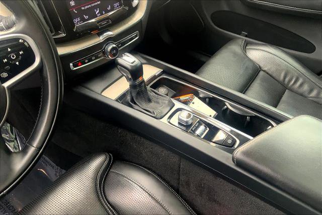 Used 2021 Volvo XC60 T5 Inscription image 16