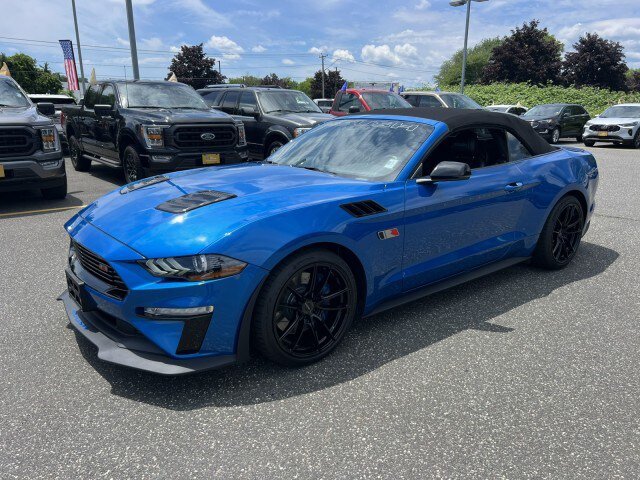 Certified 2020 Ford Mustang GT Premium w/ Equipment Group 401A RWD image 3