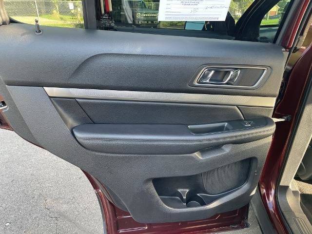 Certified 2019 Ford Explorer XLT w/ Equipment Group 202A FWD image 15