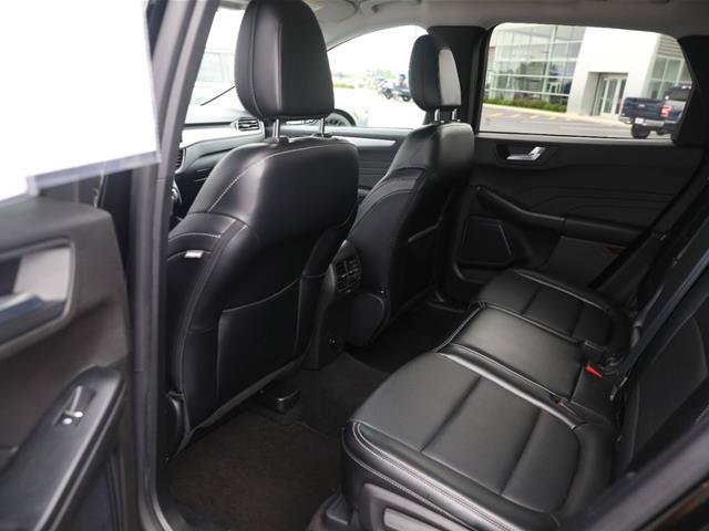 Certified 2024 Ford Escape Platinum AWD/4WD image 25