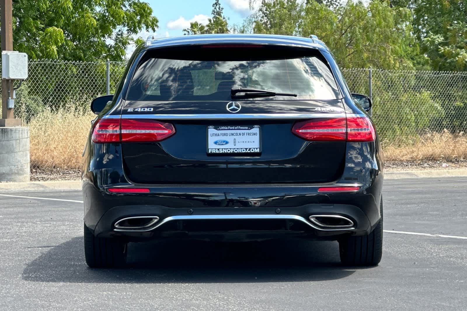 Used 2017 Mercedes-Benz E 400 4MATIC Wagon image 4