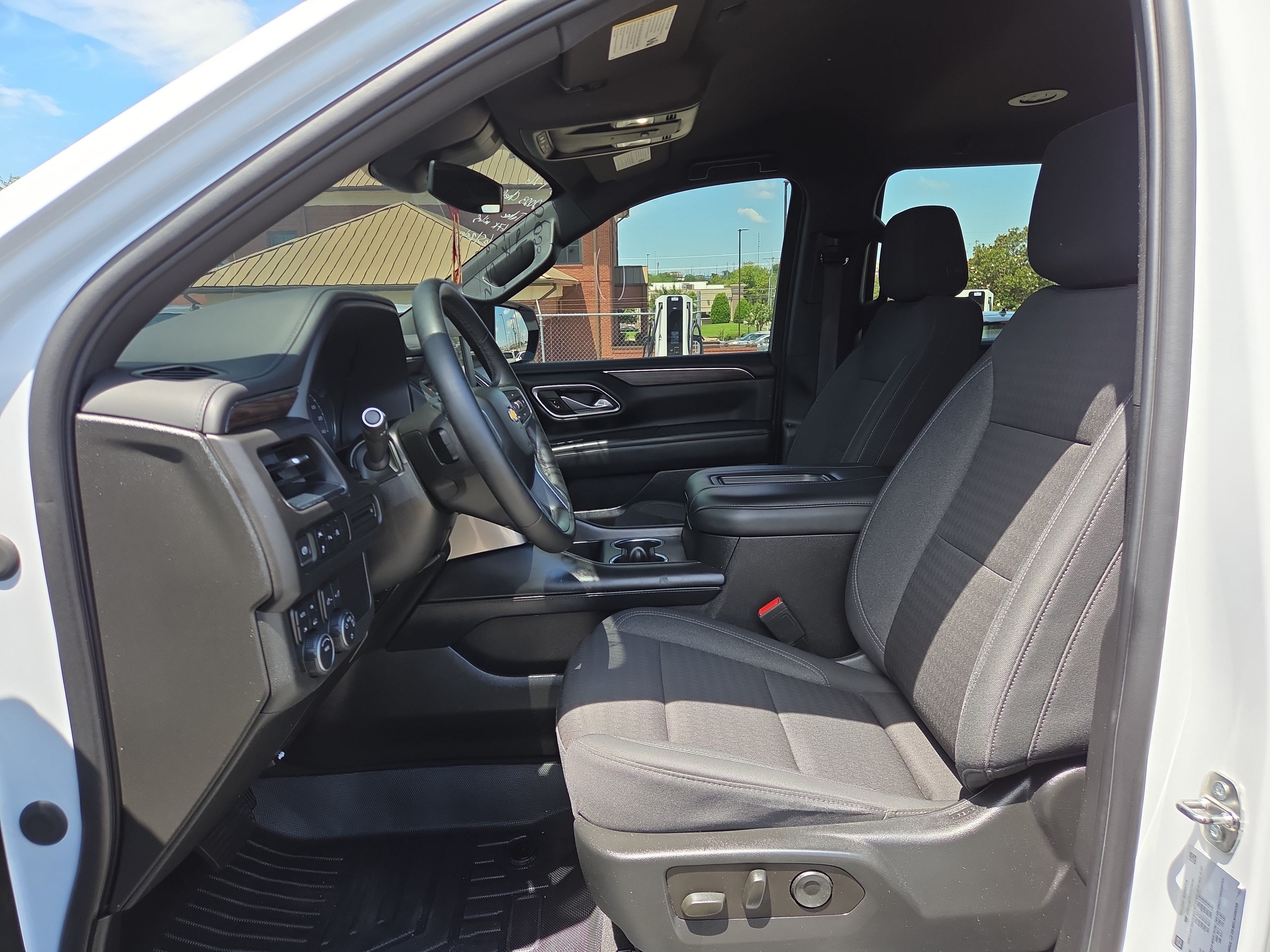 Used 2023 Chevrolet Tahoe LS AWD/4WD image 10