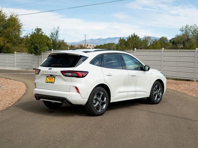 Certified 2024 Ford Escape ST-Line w/ Tech Pack #1 FWD image 4