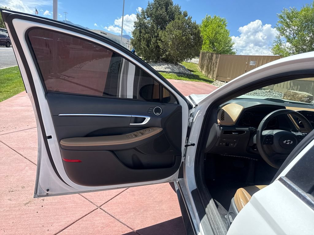 Used 2021 Hyundai Sonata Limited w/ Cargo Package FWD image 9