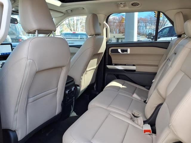 Certified 2023 Ford Explorer XLT w/ Equipment Group 202A image 16