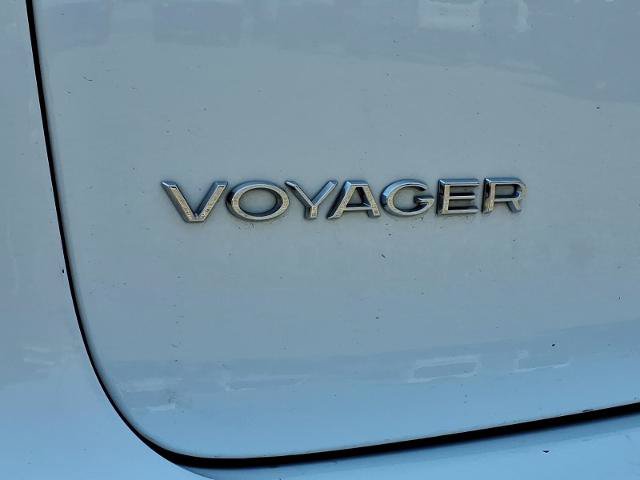 Used 2023 Chrysler Voyager LX FWD image 18