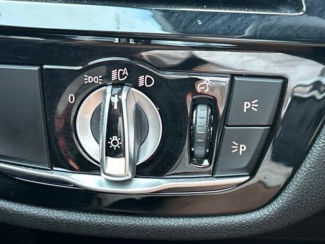 Used 2019 BMW 530i w/ Convenience Package RWD image 32