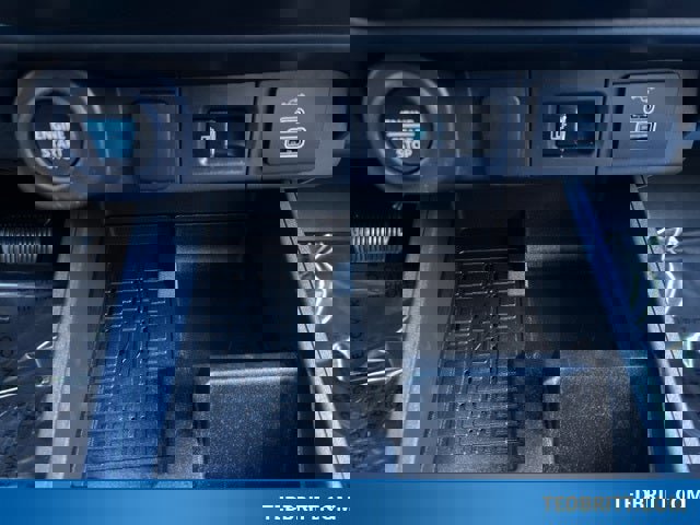 Certified 2025 Ford Maverick Lariat w/ 4K Tow Package image 36