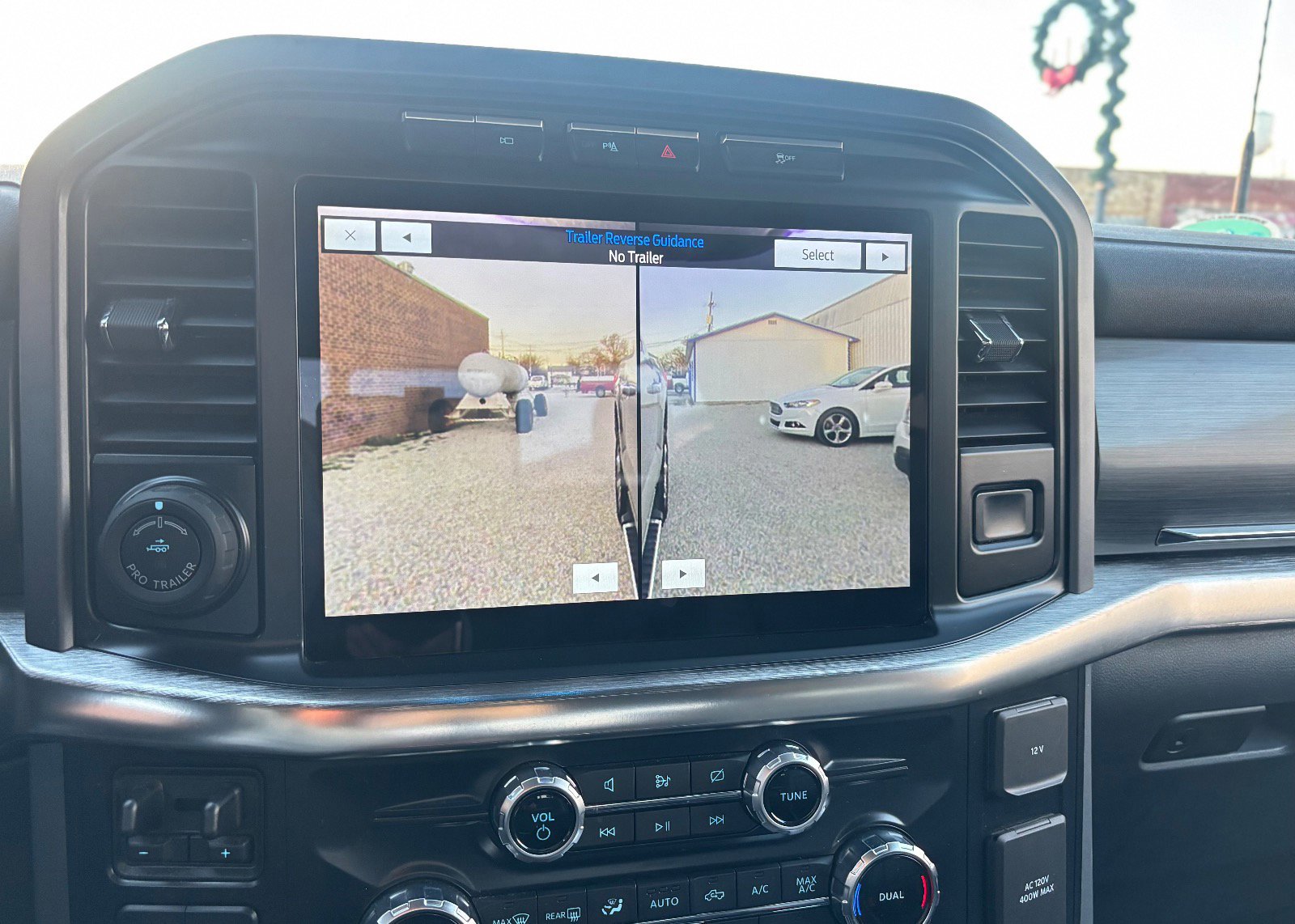 Certified 2022 Ford F150 Lariat w/ Equipment Group 502A High image 54