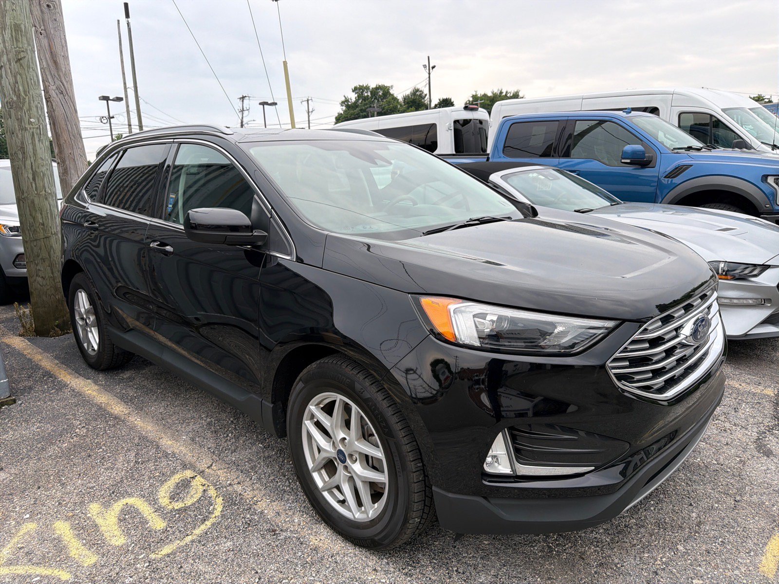 Certified 2022 Ford Edge SEL w/ Convenience Package AWD/4WD image 3
