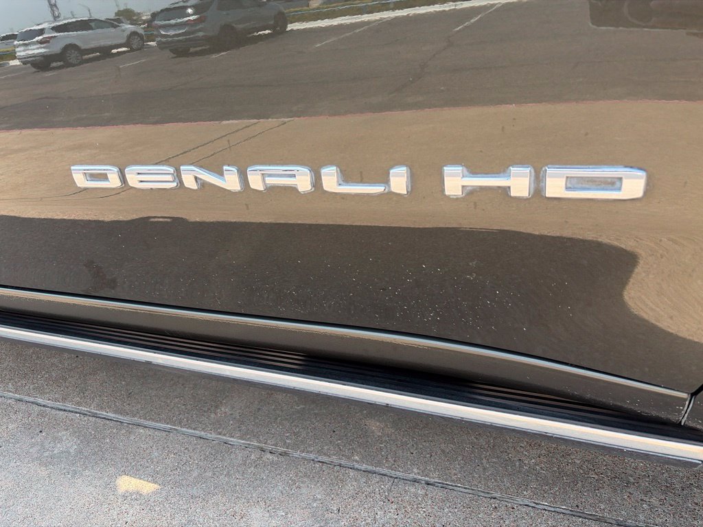 Used 2022 GMC Sierra 2500 Denali AWD/4WD image 15