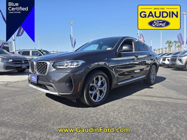 Used 2023 BMW X4 xDrive30i w/ Parking Assistance Package AWD/4WD image 3