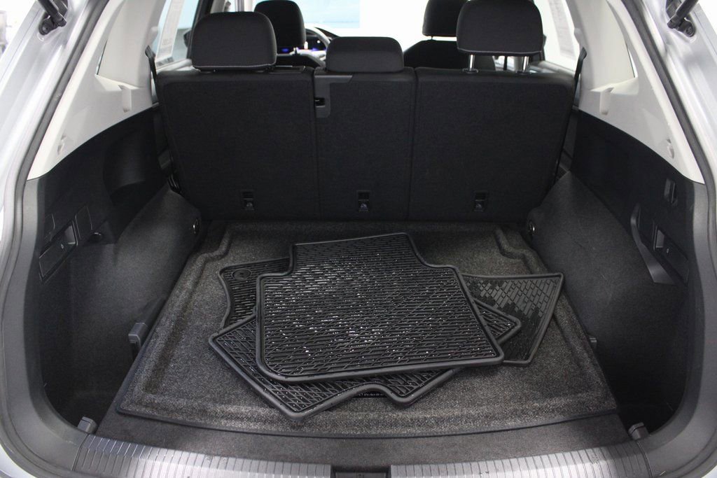 Used 2022 Volkswagen Tiguan S image 17