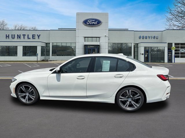 Used 2023 BMW 330i xDrive Sedan w/ Premium Package AWD/4WD image 6