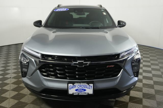 Used 2025 Chevrolet Trax RS w/ Driver Confidence Package FWD image 8
