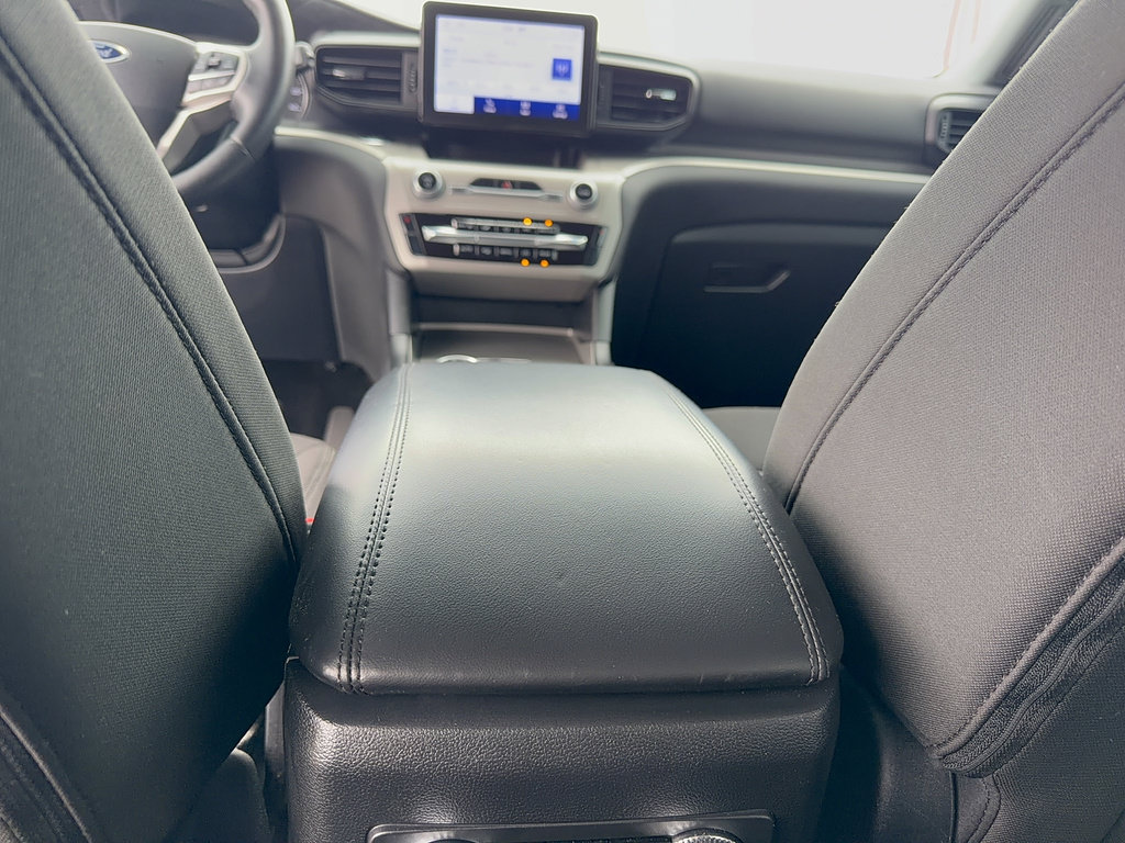 Certified 2022 Ford Explorer XLT RWD image 30