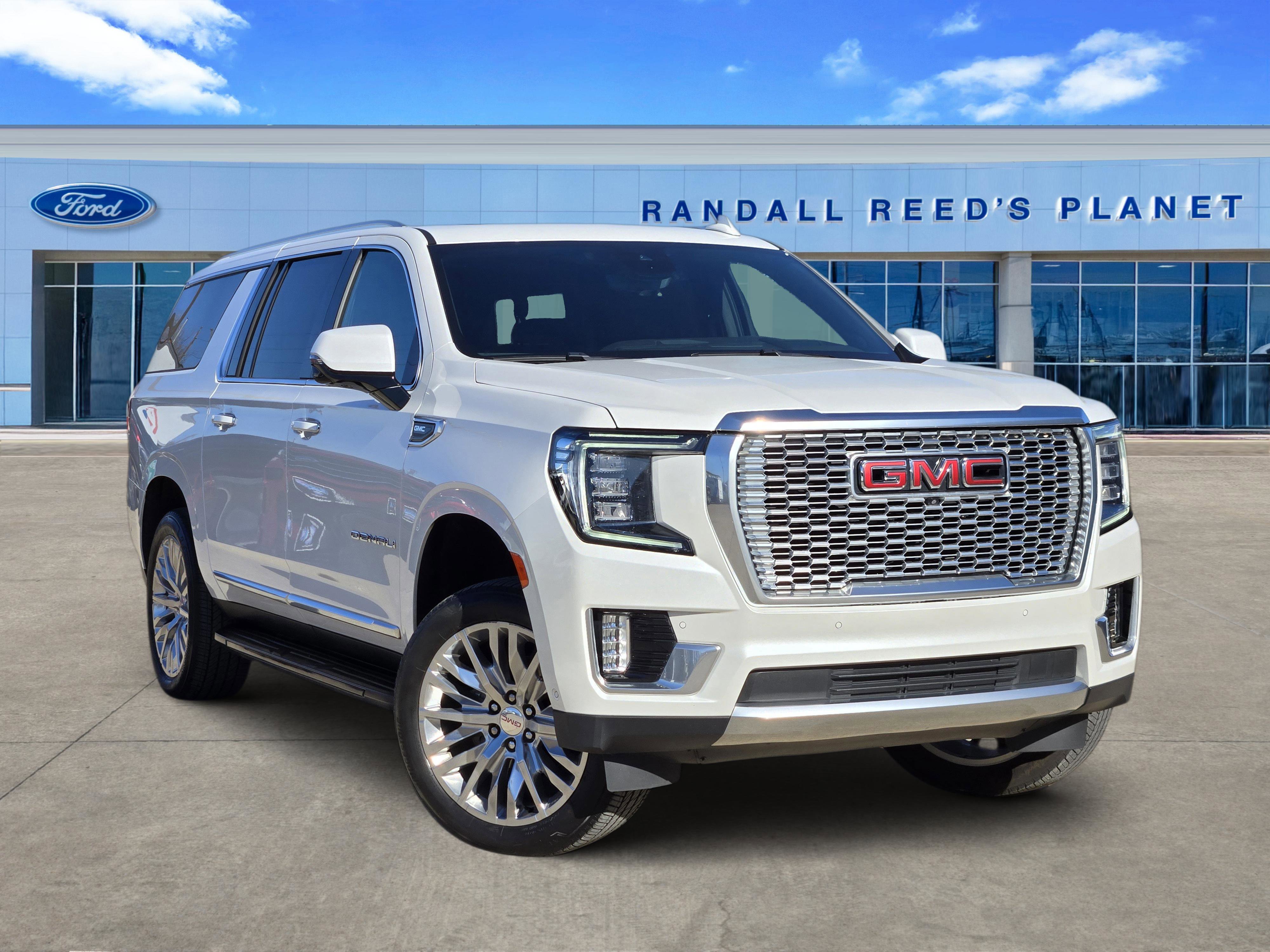 Used 2023 GMC Yukon XL Denali w/ Advanced Technology Package image 5