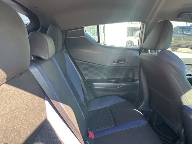 Used 2020 Toyota C-HR XLE FWD image 15