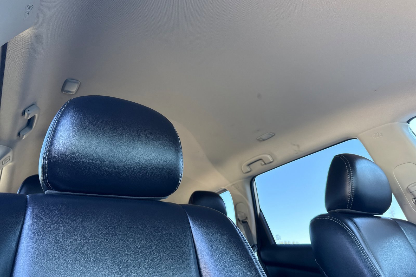 Used 2019 Nissan Pathfinder SL image 19