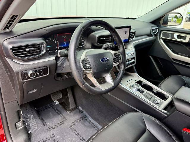 Certified 2023 Ford Explorer XLT w/ Equipment Group 202A AWD/4WD image 10