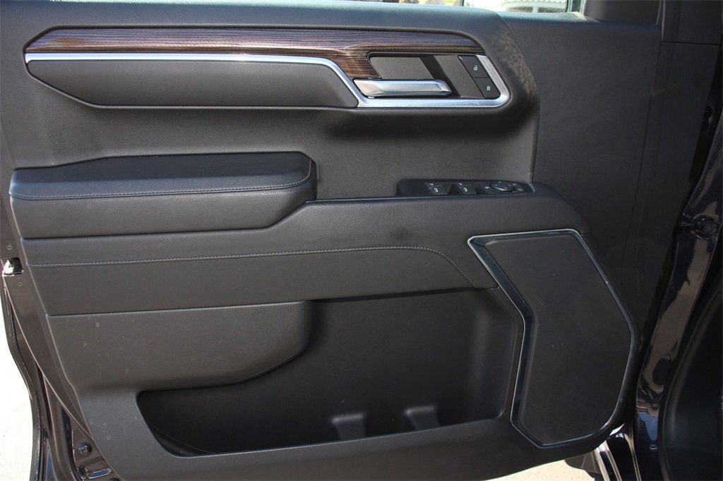 Used 2023 Chevrolet Silverado 1500 LT image 23