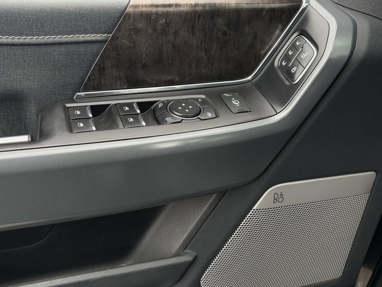 Certified 2021 Ford F150 Lariat w/ Equipment Group 502A High image 26