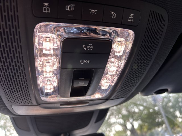 Used 2020 Mercedes-Benz GLS 450 4MATIC image 32