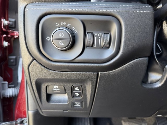 Used 2025 RAM 1500 Limited w/ Bed Utility Group image 13