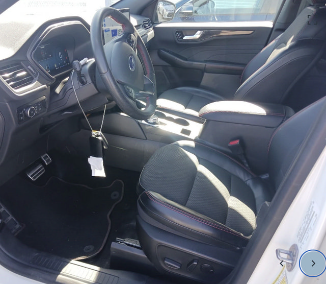 Certified 2023 Ford Escape ST-Line Select w/ Tech Pack #2 AWD/4WD image 10
