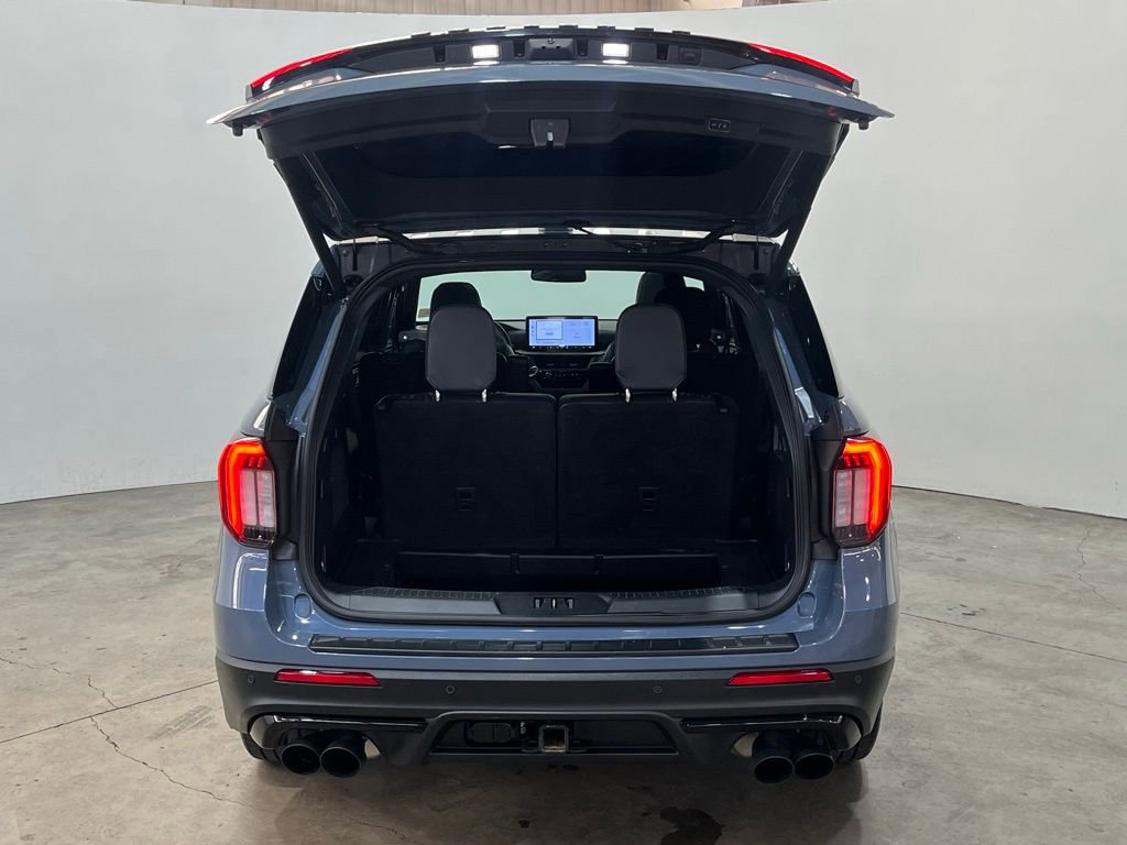 Certified 2025 Ford Explorer ST image 12