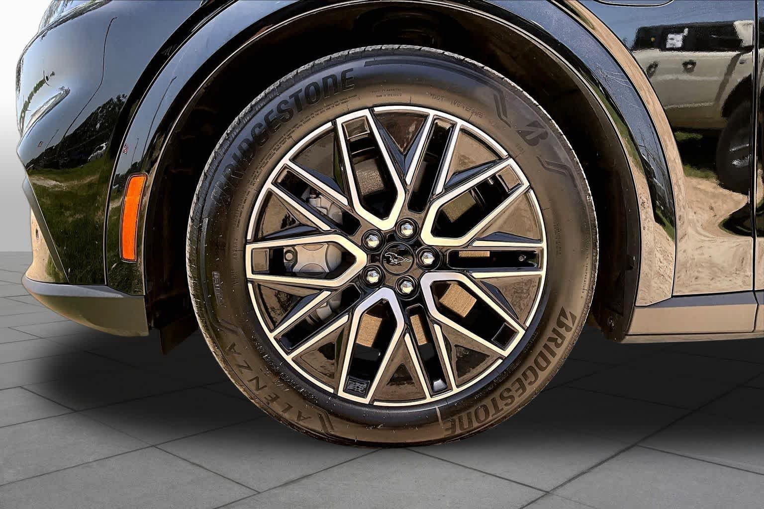 Certified 2025 Ford Mustang Mach-E Premium RWD image 10