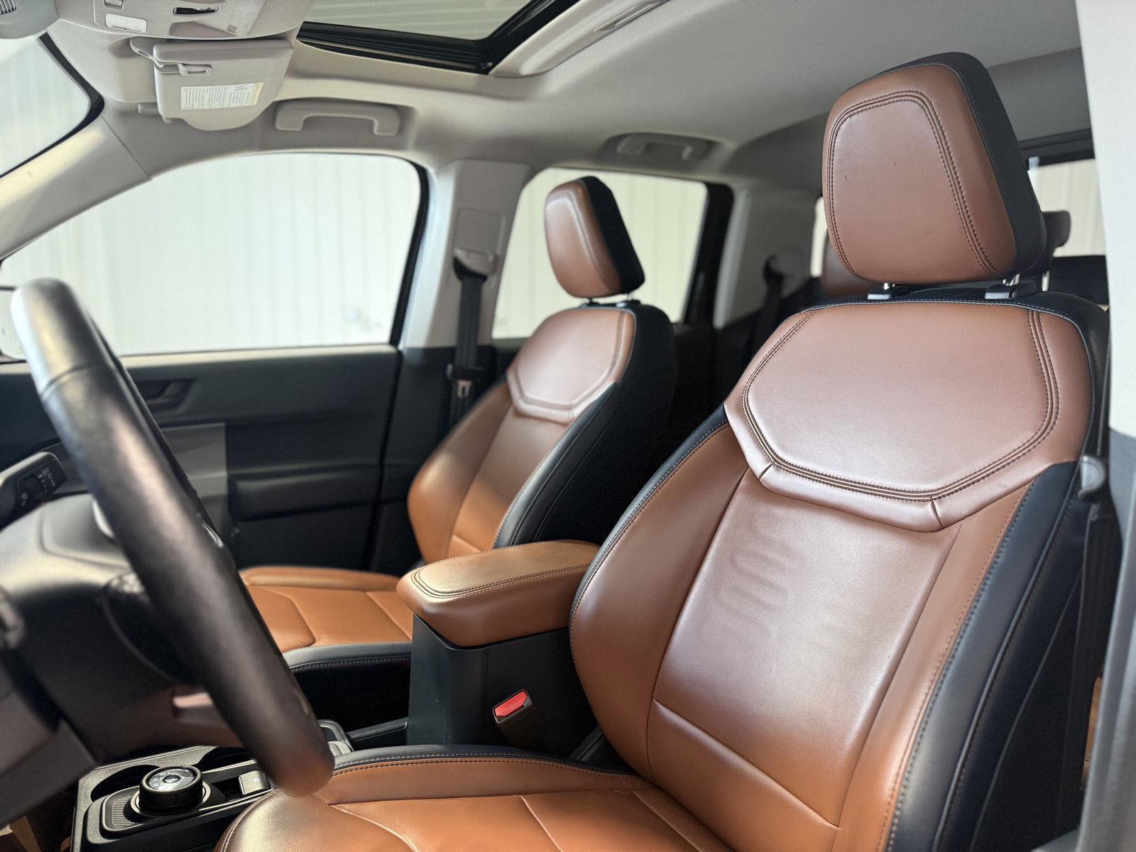 Certified 2022 Ford Maverick Lariat w/ Lariat Luxury Package image 17