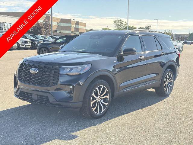 Certified 2025 Ford Explorer ST-Line AWD/4WD image 4