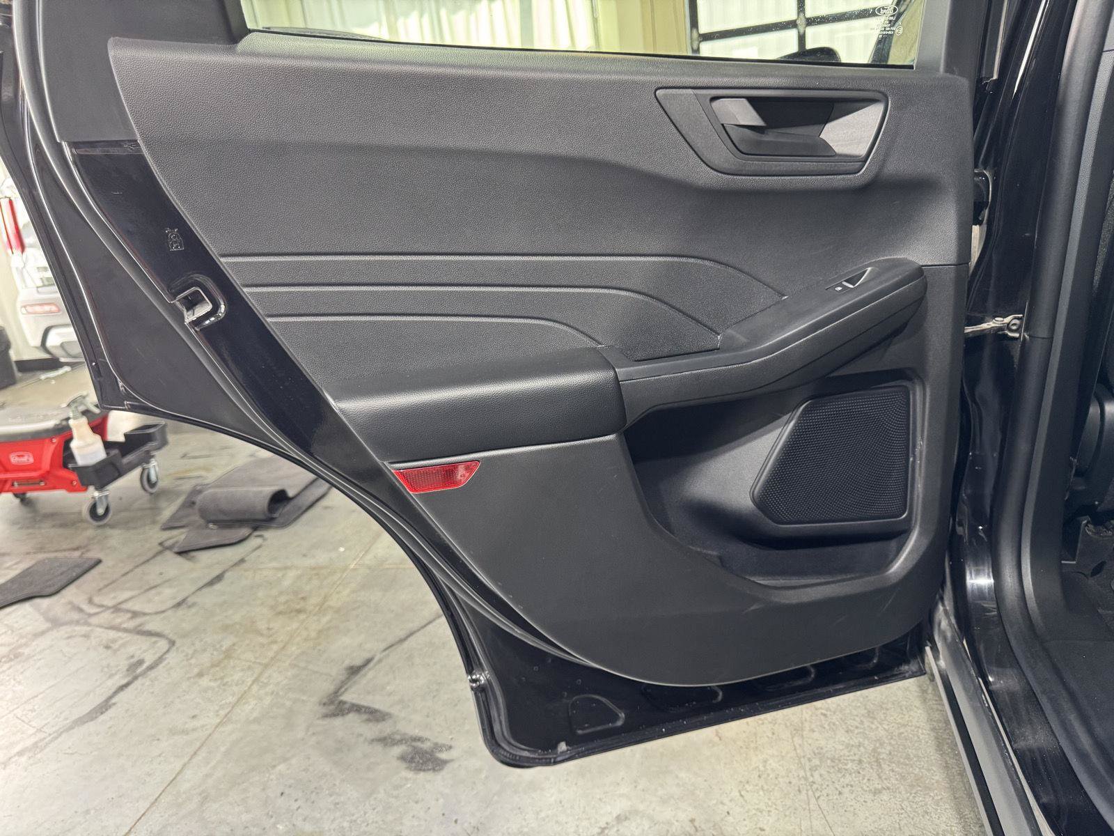 Certified 2025 Ford Escape Active w/ Cold Weather Package FWD image 28