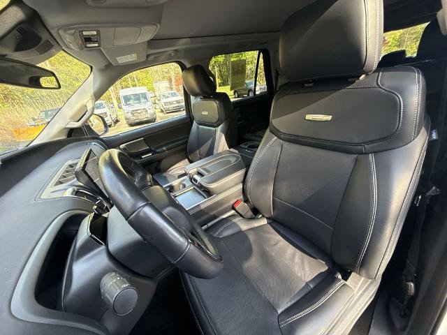 Certified 2025 Ford Expedition Platinum AWD/4WD image 11