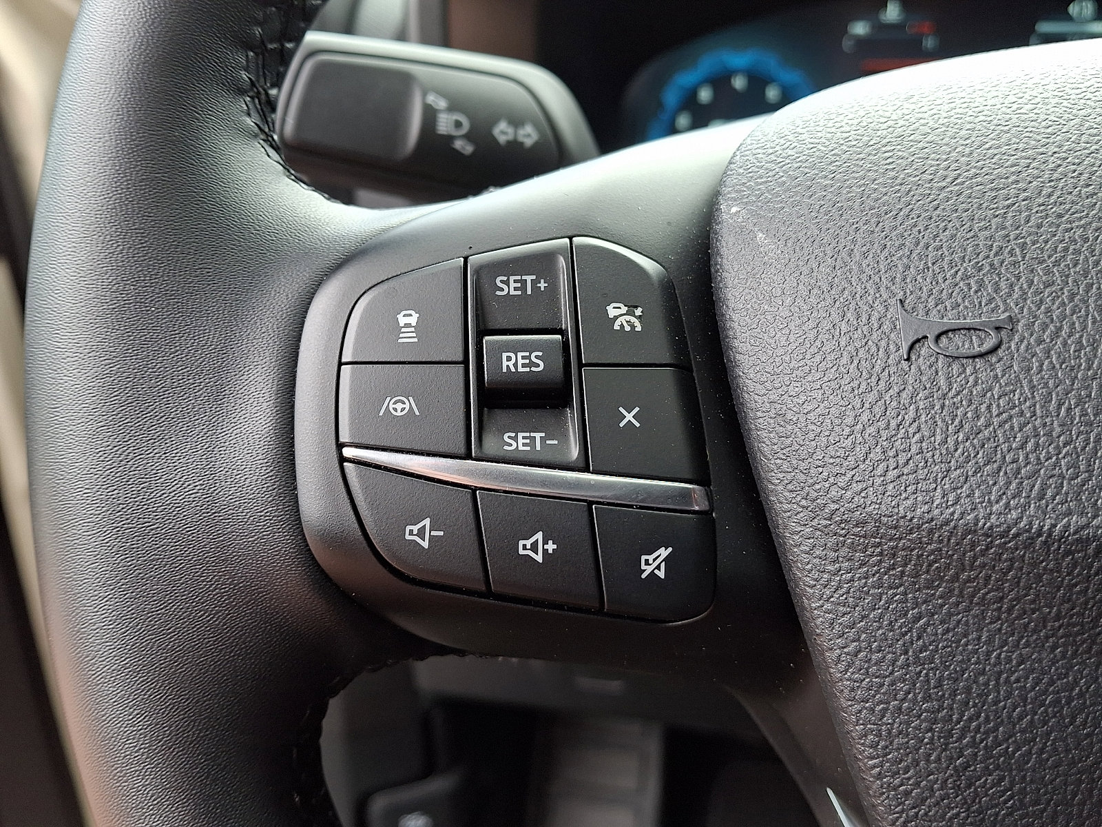 Certified 2025 Ford Bronco Sport Outer Banks w/ Outer Banks Tech Package+ AWD/4WD image 23