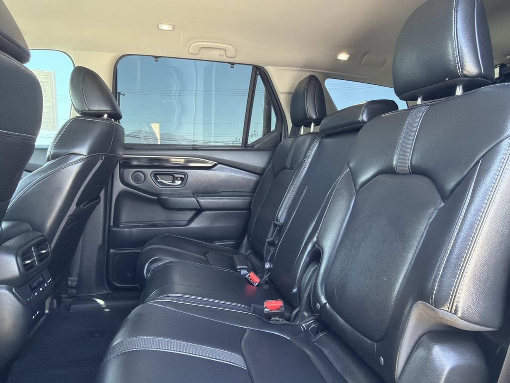 Used 2025 Honda Pilot EX-L image 19