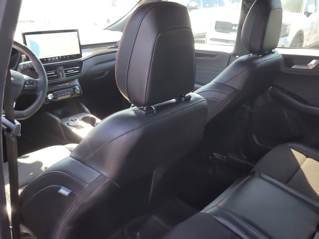 Certified 2023 Ford Escape ST-Line w/ Tech Pack #1 image 10