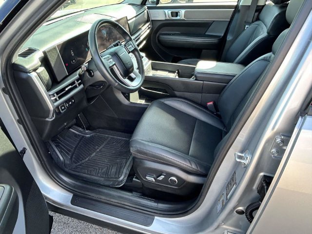 Used 2026 Hyundai Santa Fe SEL AWD/4WD image 16