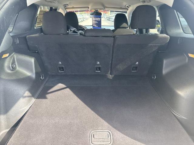 Used 2019 Jeep Cherokee Latitude w/ Popular Appearance Group image 27