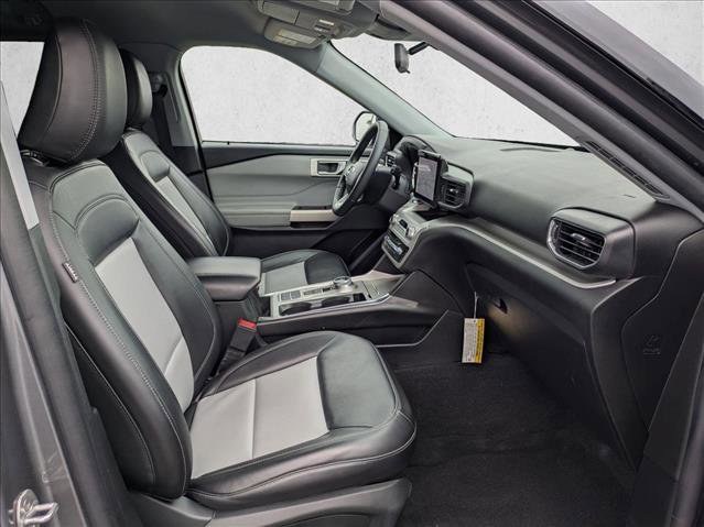 Certified 2022 Ford Explorer XLT w/ Equipment Group 202A image 22