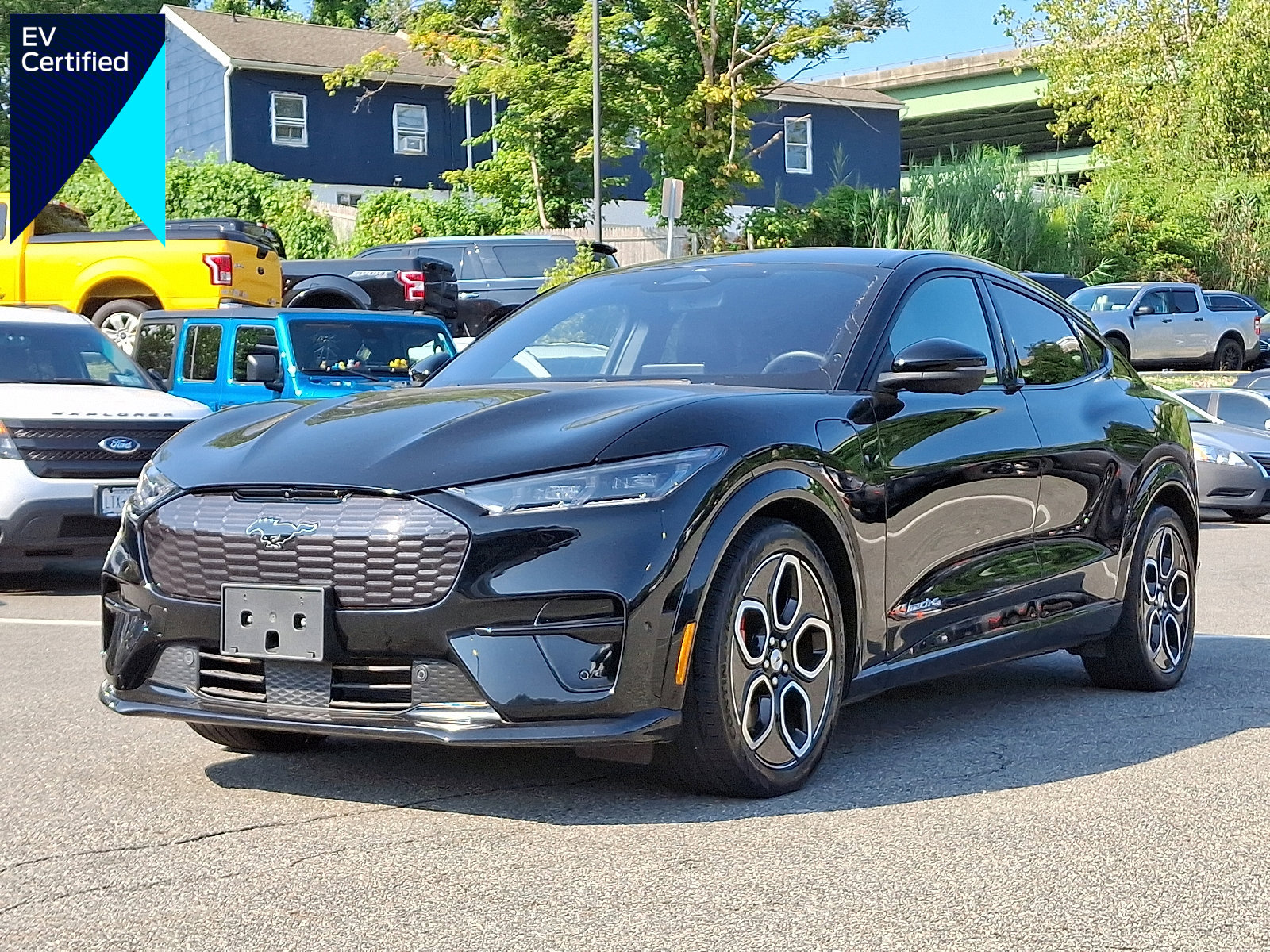 Certified 2022 Ford Mustang Mach-E GT image 1