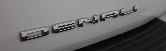 Used 2021 GMC Yukon XL Denali AWD/4WD image 39