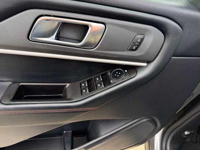 Certified 2025 Ford Explorer ST-Line image 17