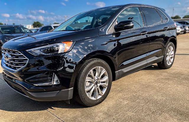 Certified 2024 Ford Edge Titanium AWD/4WD image 1